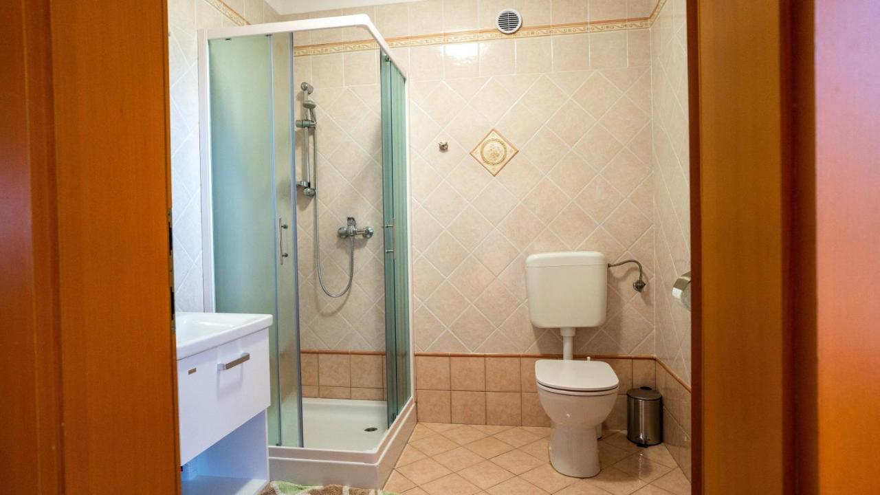 דוברובו Apartma Tri Oljke מראה חיצוני תמונה