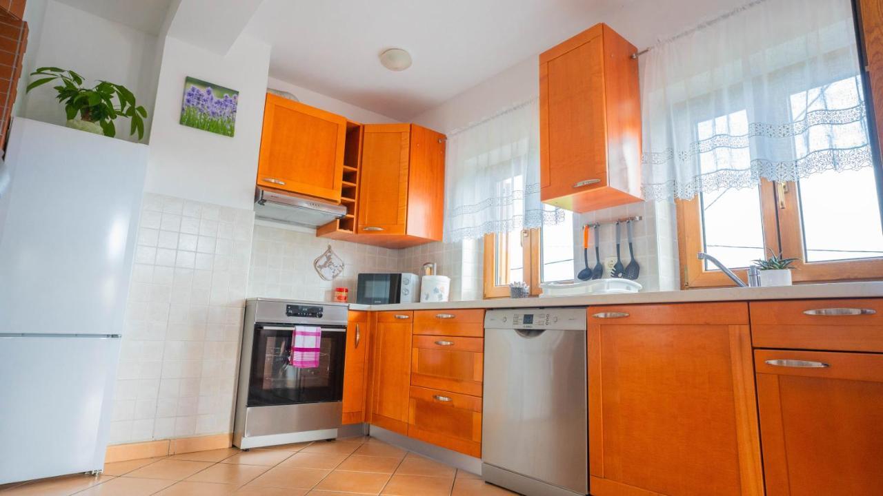 דוברובו Apartma Tri Oljke מראה חיצוני תמונה